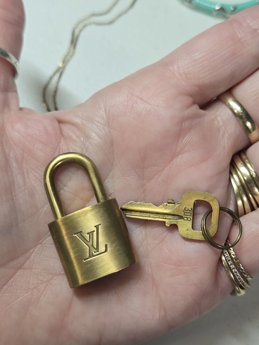 Louis Vuitton Key Set - Picture 4 of 4